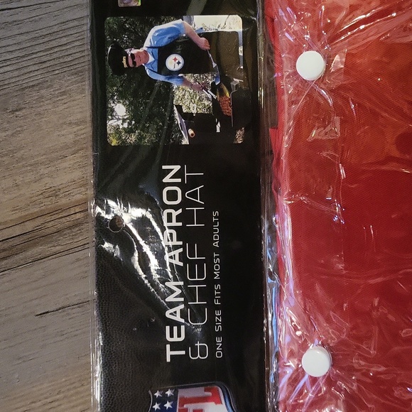 Kansas City Chiefs - Picture 2 of 2